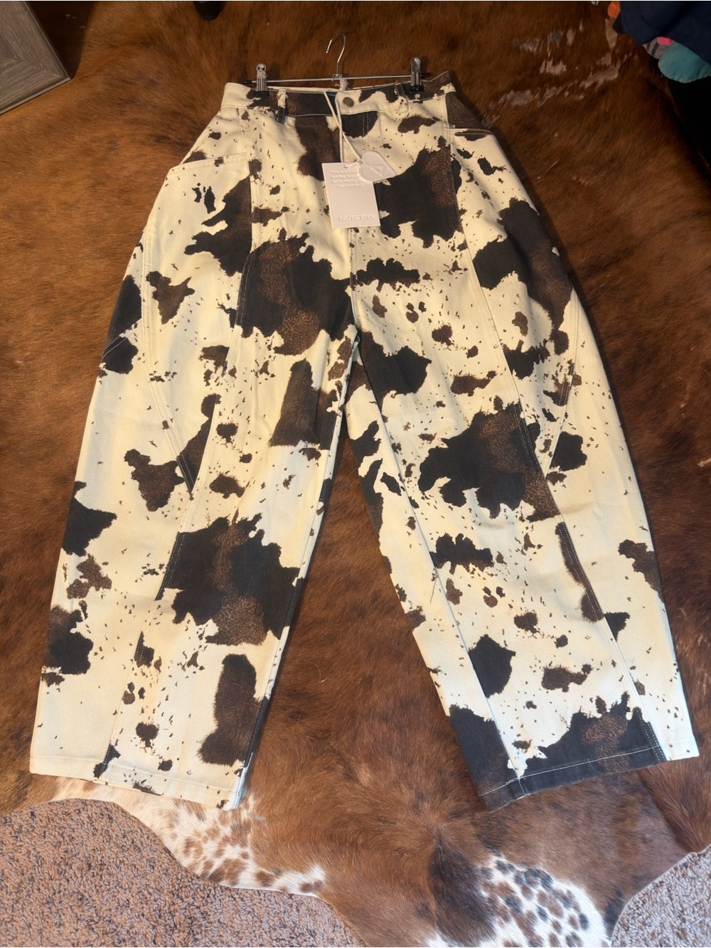 Aelfric Eden Cow Print High-Waist jeans Brown & Cream size 28 NWT